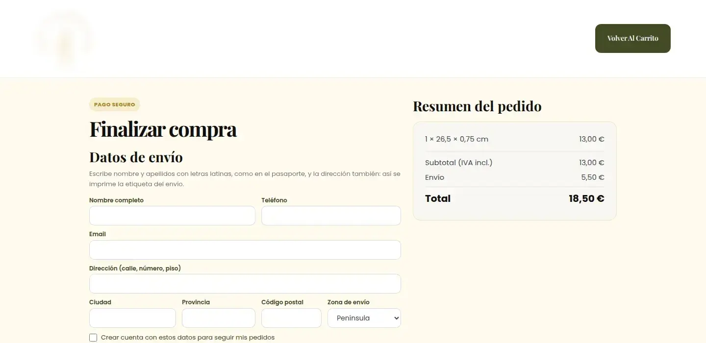 Checkout auf einem Desktop-Bildschirm: „Finalizar compra“ mit dem Lieferformular links, Bizum und Bankkarte als Zahlungsarten, der Zahlen-Button und rechts die Bestellübersicht mit einer Packung, Versand 5,50 Euro und einer Summe von 18,50 Euro
